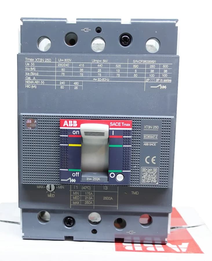 Interruptor termomagnético en caja moldeada ABB Tmax XT3N